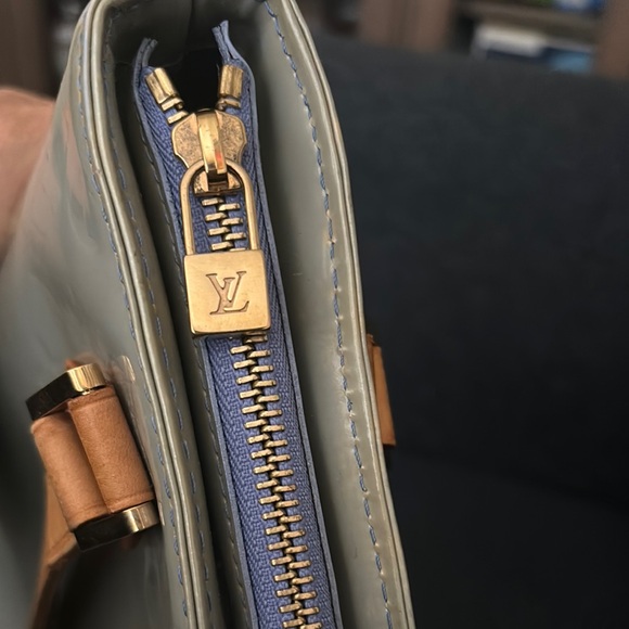 Louis Vuitton Light Sage Green Tote with Textured Leather and Structured Shape - Picture 11 of 17